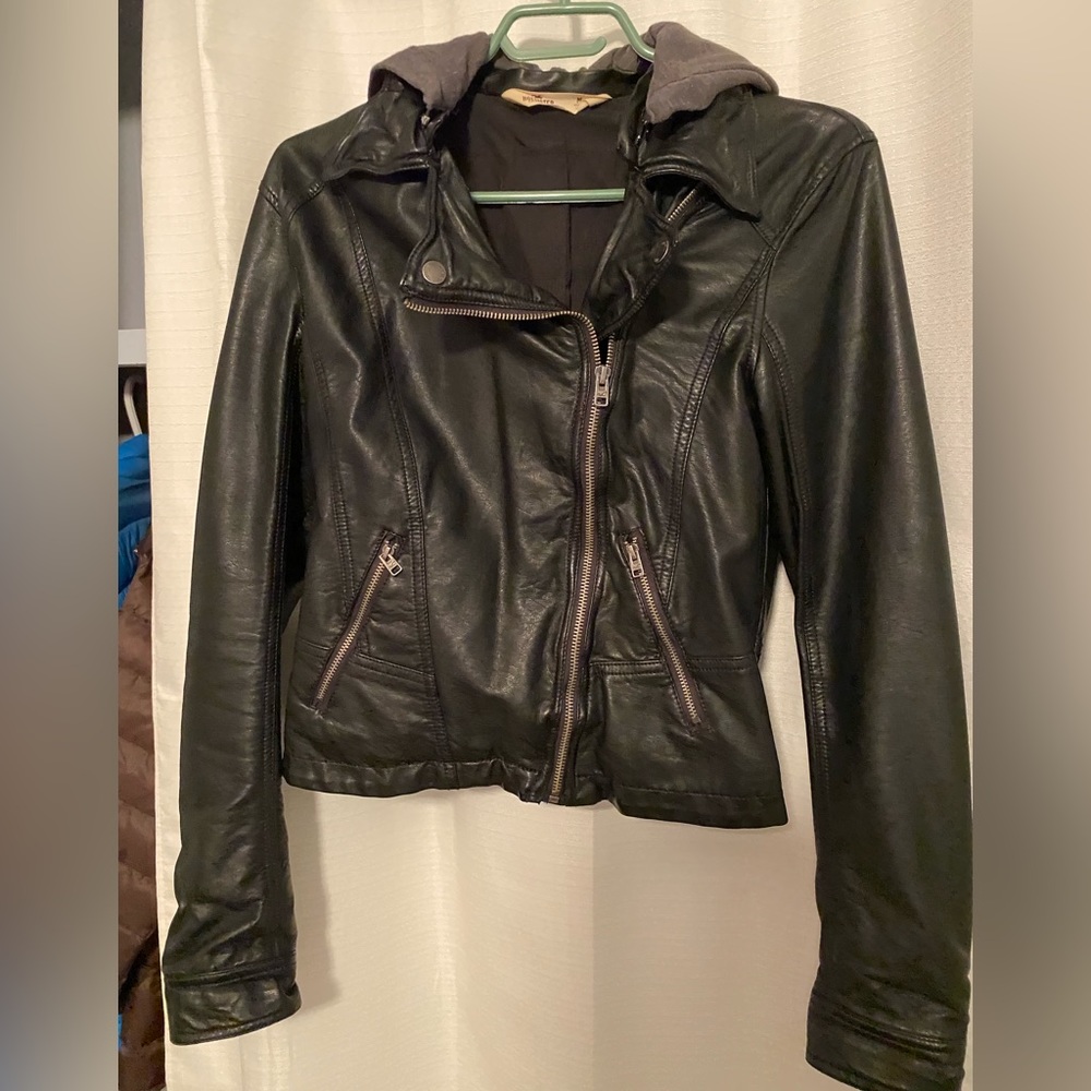 Hollister Sz M Pleather Jacket. GUC